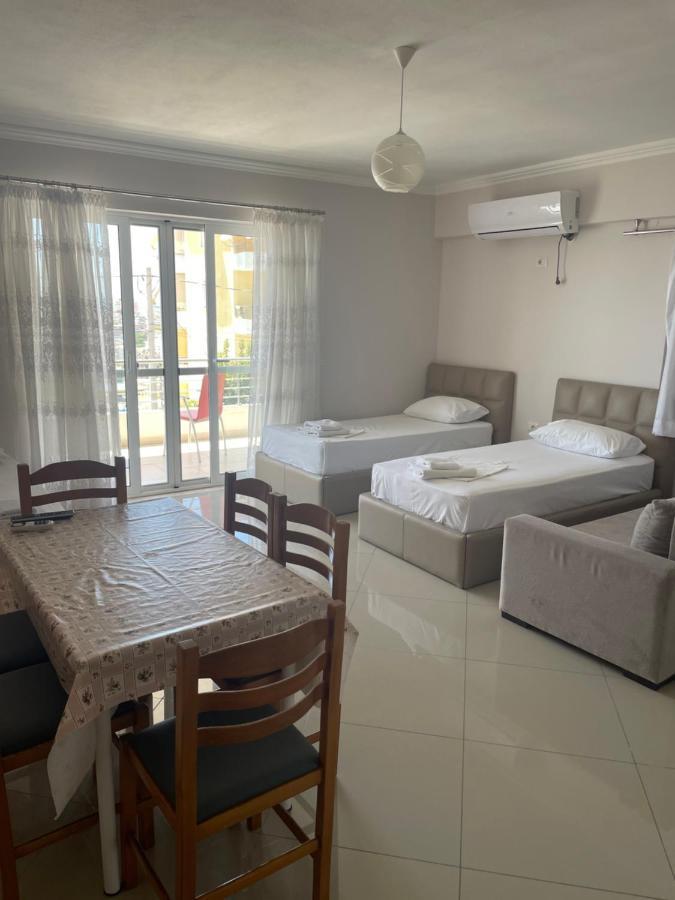 Xhulio Apartments Saranda Dış mekan fotoğraf