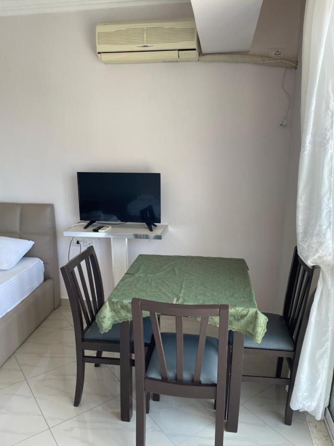 Xhulio Apartments Saranda Dış mekan fotoğraf
