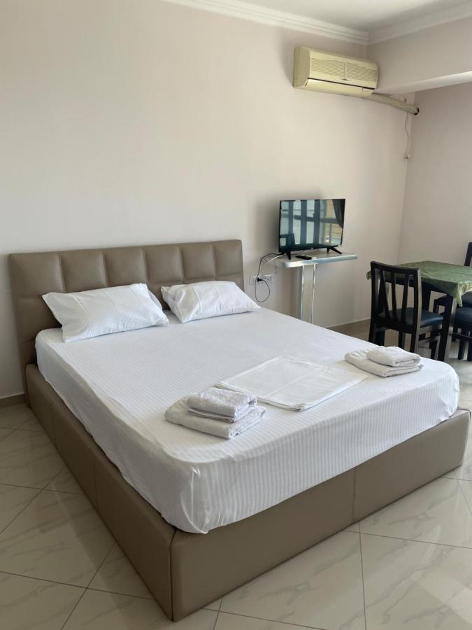 Xhulio Apartments Saranda Dış mekan fotoğraf