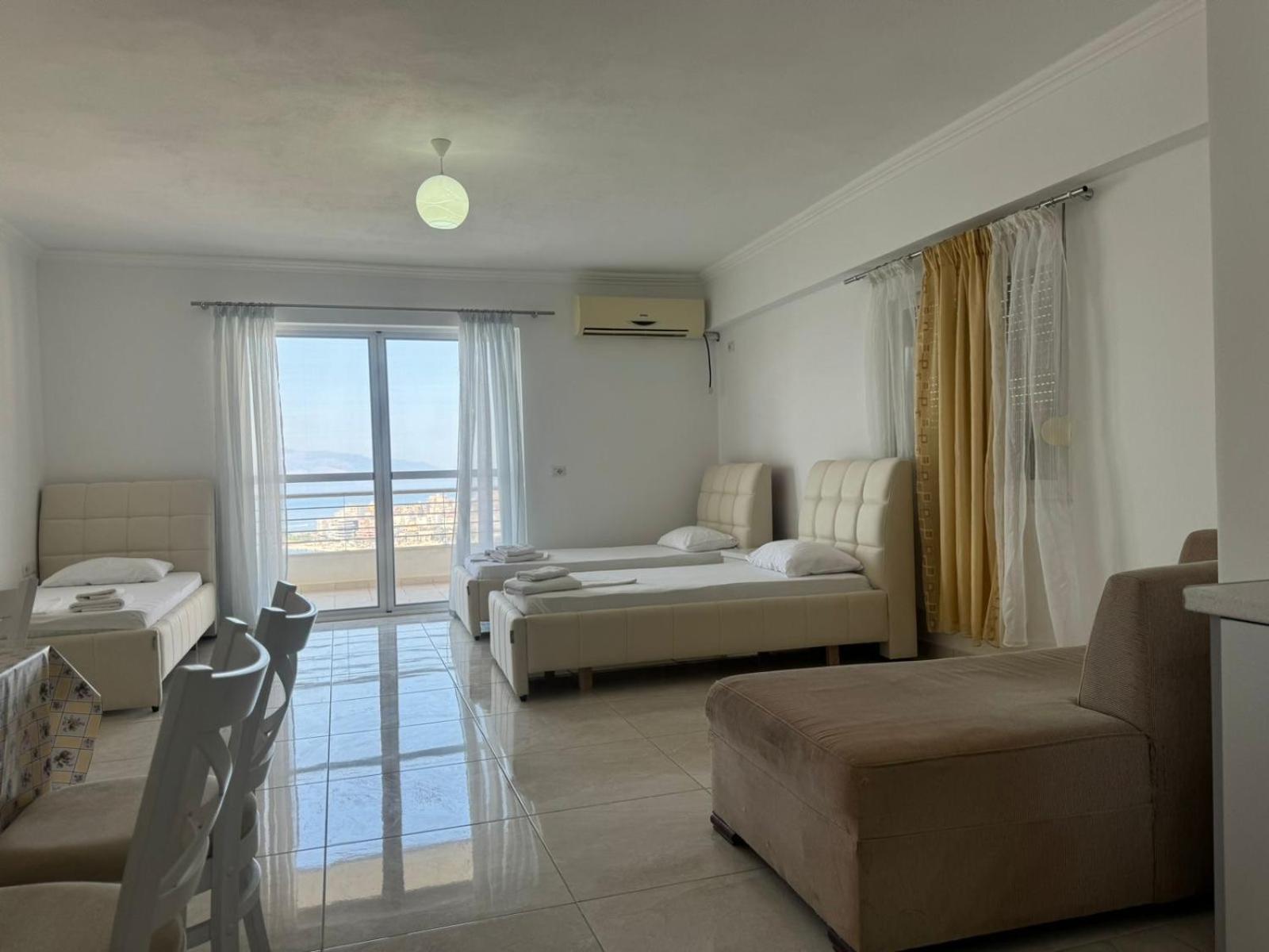 Xhulio Apartments Saranda Dış mekan fotoğraf