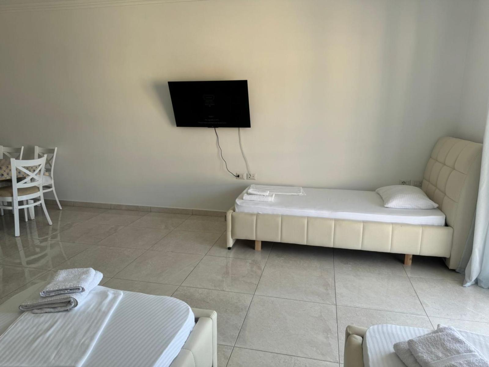 Xhulio Apartments Saranda Dış mekan fotoğraf
