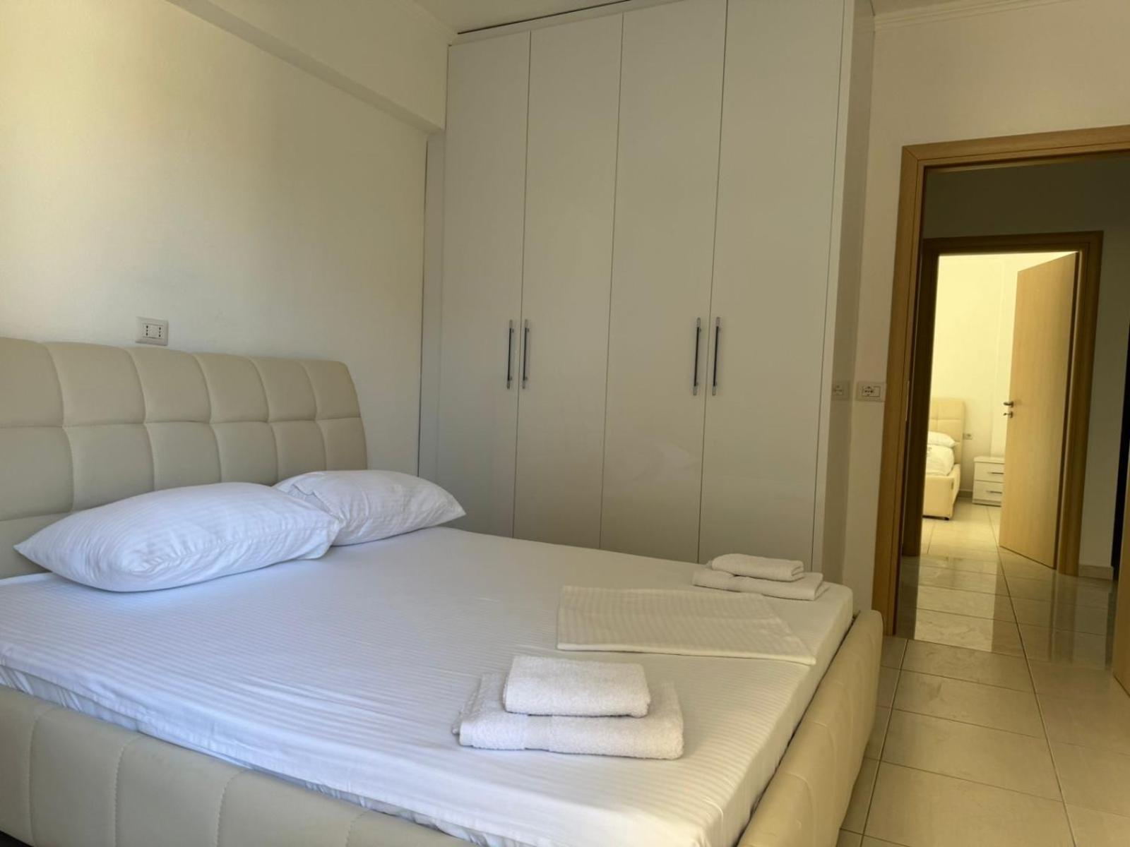 Xhulio Apartments Saranda Dış mekan fotoğraf