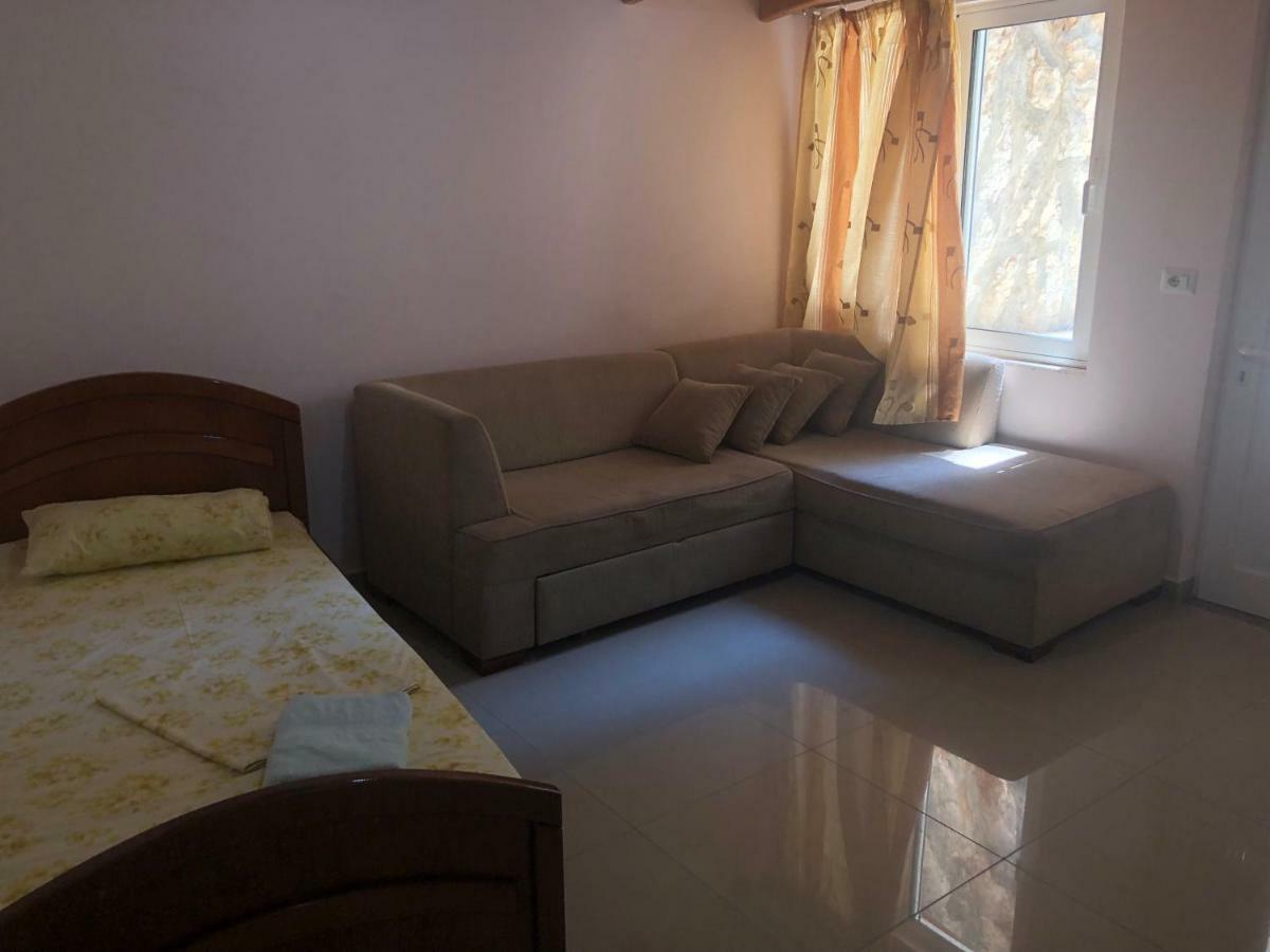 Xhulio Apartments Saranda Dış mekan fotoğraf