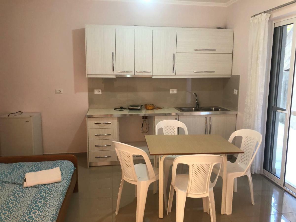 Xhulio Apartments Saranda Dış mekan fotoğraf